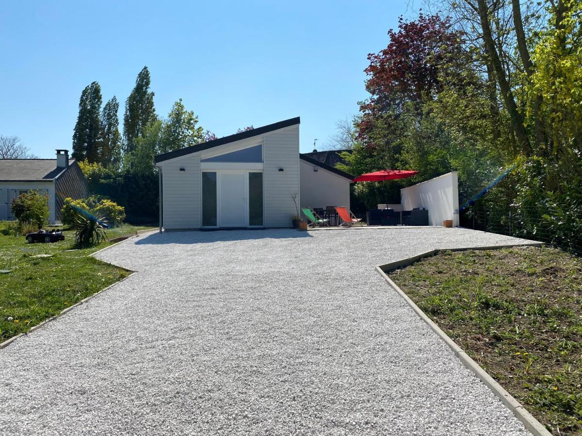 Villa Entouree De Verdure Avec Parking Prive Halluin ภายนอก รูปภาพ